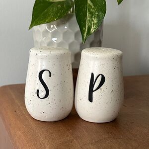 Speckled White Salt and Pepper Shakers